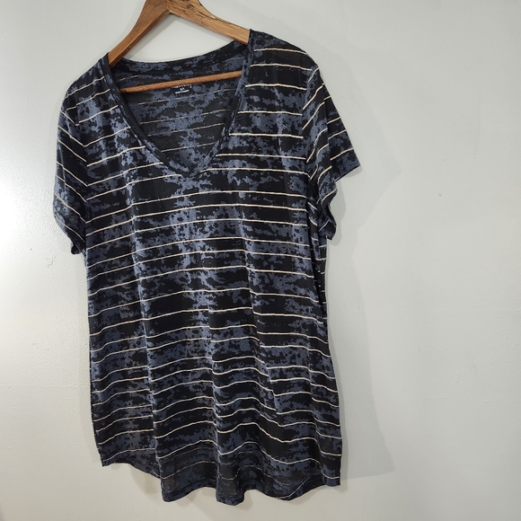 Willow Bay size 2X high low hem - Picture 3 of 8